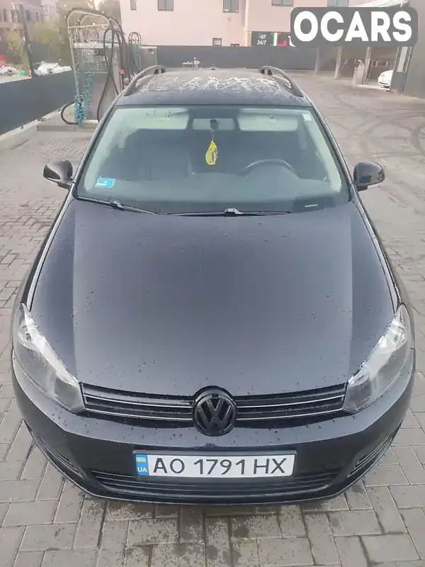 Універсал Volkswagen Jetta 2014 2 л. Автомат обл. Закарпатська, Ужгород - Фото 1/12