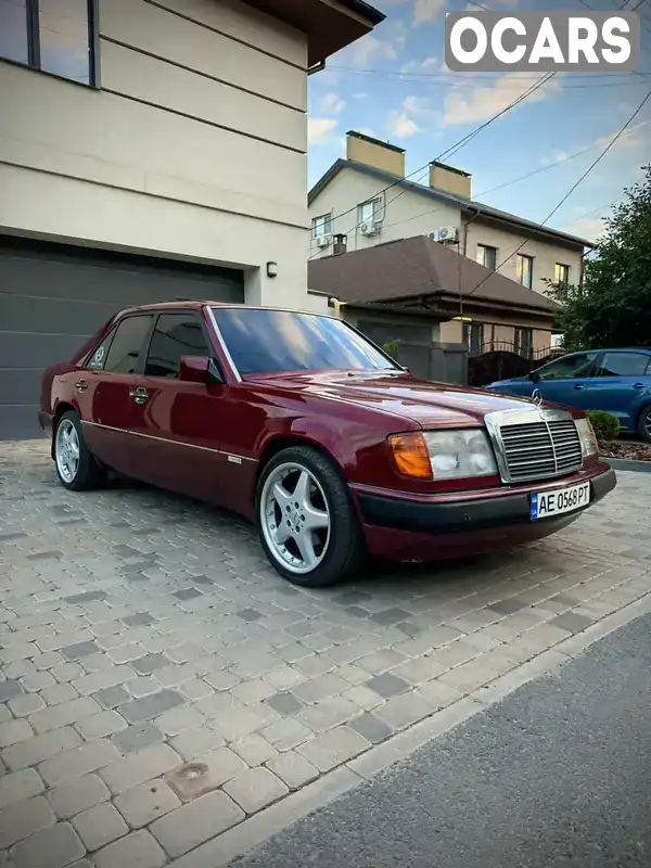 Седан Mercedes-Benz E-Class 1993 2.2 л. Ручна / Механіка обл. Дніпропетровська, Дніпро (Дніпропетровськ) - Фото 1/21