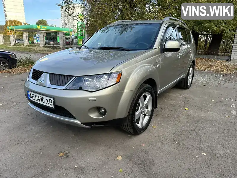 Внедорожник / Кроссовер Mitsubishi Outlander XL 2008 3 л. Автомат обл. Киевская, Киев - Фото 1/12