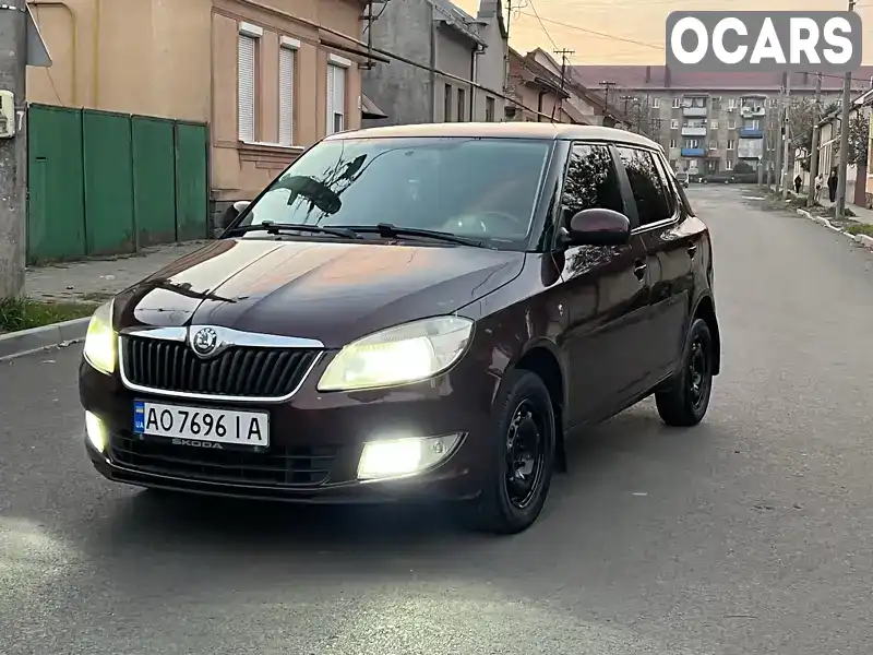 Хетчбек Skoda Fabia 2010 1.39 л. Ручна / Механіка обл. Закарпатська, Мукачево - Фото 1/19