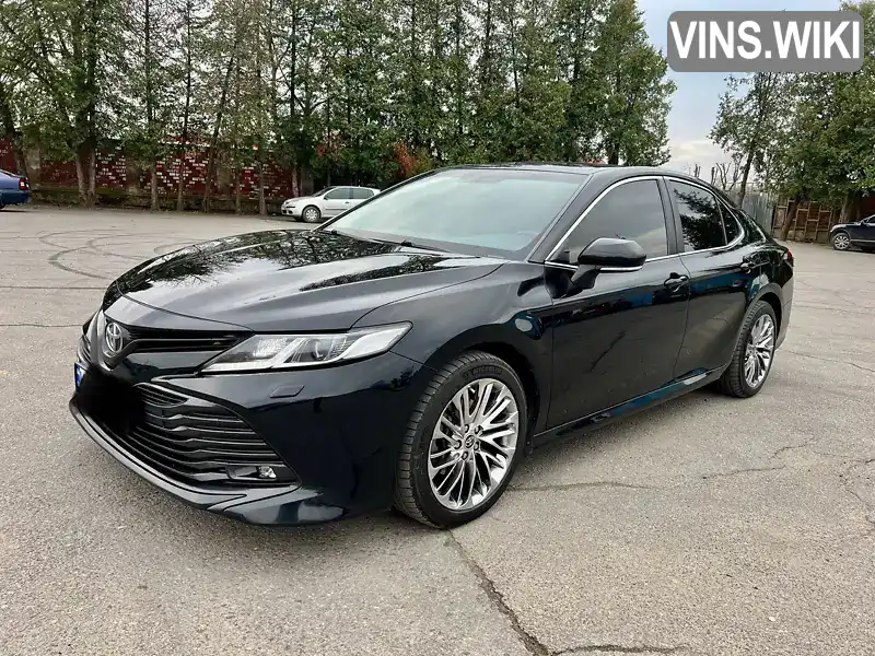 Седан Toyota Camry 2017 2.49 л. Автомат обл. Закарпатская, Ужгород - Фото 1/21