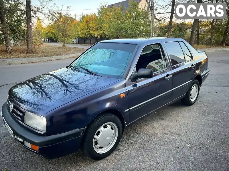 Седан Volkswagen Vento 1995 1.8 л. Ручная / Механика обл. Харьковская, Харьков - Фото 1/20