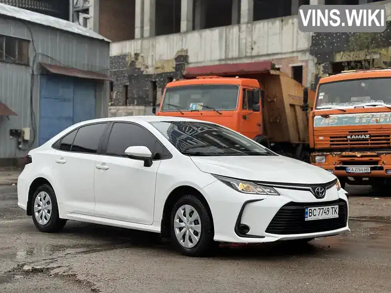 Седан Toyota Corolla 2020 1.6 л. Автомат обл. Львівська, Львів - Фото 1/20