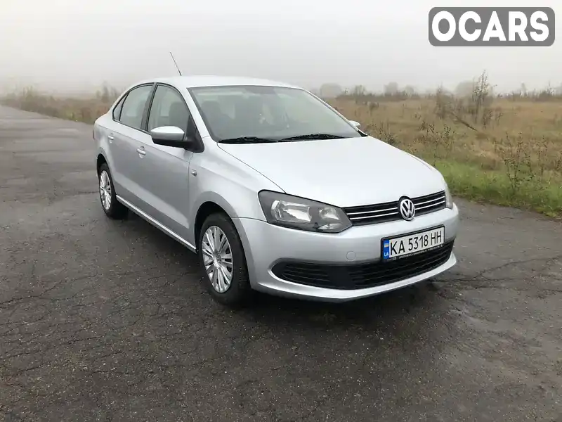 Седан Volkswagen Polo 2012 1.6 л. Ручна / Механіка обл. Вінницька, Бар - Фото 1/21