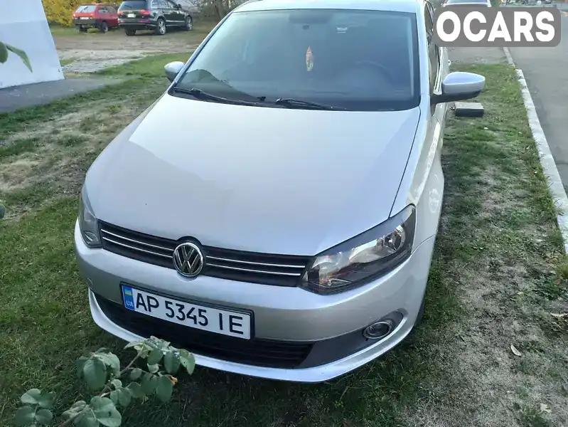 Седан Volkswagen Polo 2011 1.6 л. Ручна / Механіка обл. Запорізька, Вільнянськ - Фото 1/10