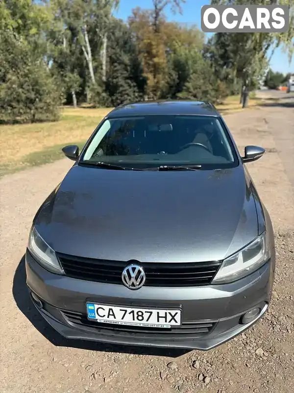 Седан Volkswagen Jetta 2011 1.4 л. Автомат обл. Черкаська, Золотоноша - Фото 1/21