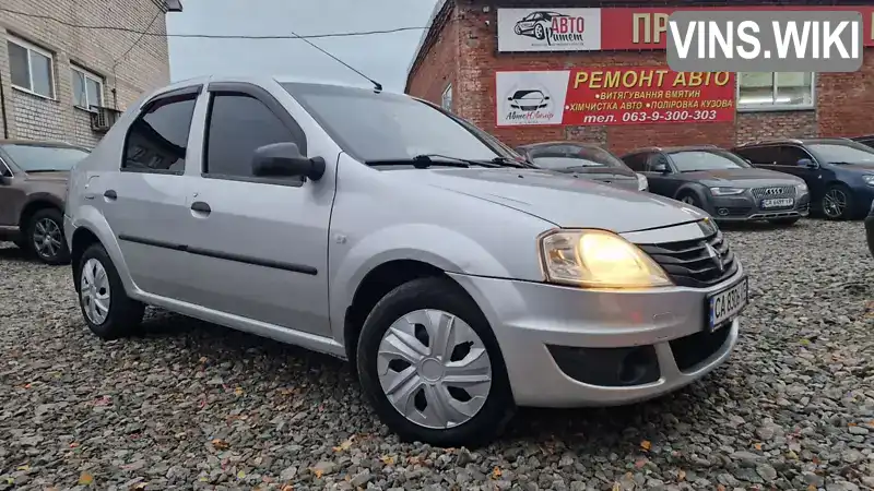 Седан Renault Logan 2010 1.6 л. обл. Черкаська, Ватутіне - Фото 1/21