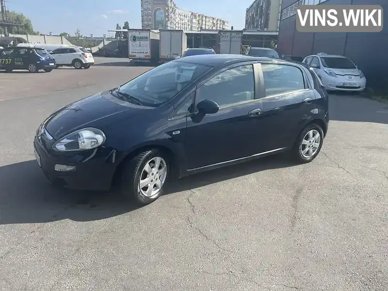 Хэтчбек Fiat Punto 2010 1.4 л. Ручная / Механика обл. Житомирская, Житомир - Фото 1/10