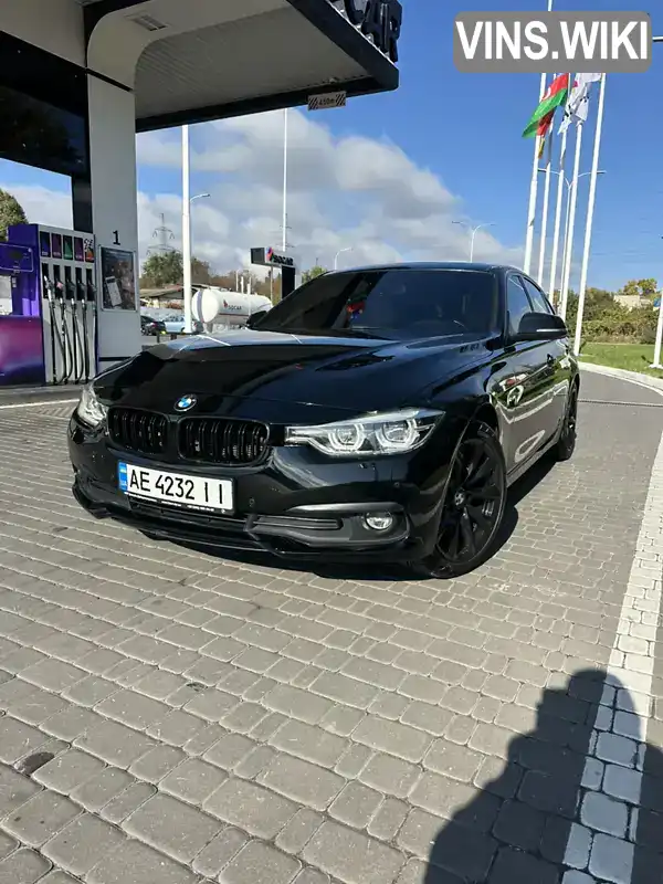 WBA8E1G39HNU17512 BMW 3 Series 2017 Седан 2 л. Фото 1