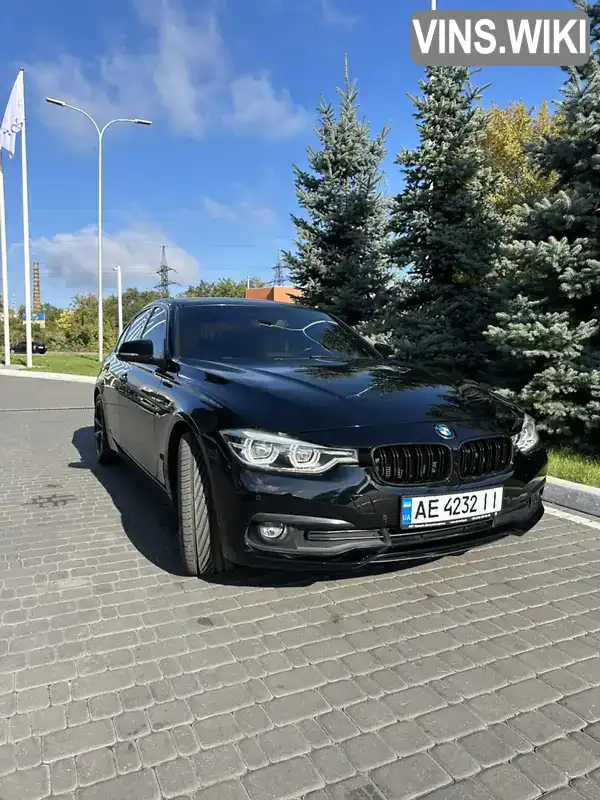 WBA8E1G39HNU17512 BMW 3 Series 2017 Седан 2 л. Фото 2