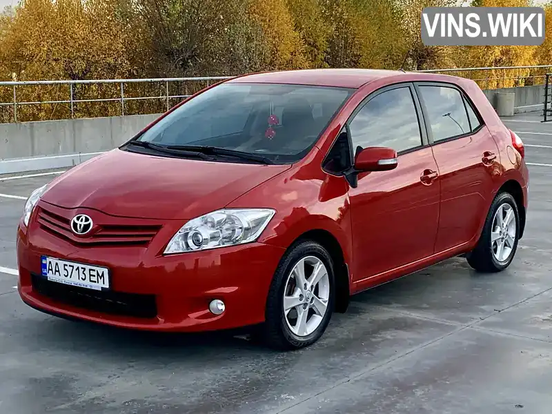 Хетчбек Toyota Auris 2011 1.6 л. Автомат обл. Київська, Київ - Фото 1/21