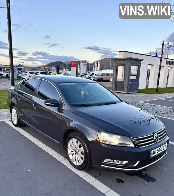 Седан Volkswagen Passat 2013 1.97 л. Ручна / Механіка обл. Закарпатська, Мукачево - Фото 1/21