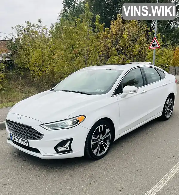 Седан Ford Fusion 2019 2 л. Автомат обл. Черкаська, Черкаси - Фото 1/20