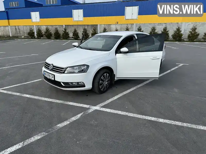 Седан Volkswagen Passat 2013 2 л. Ручна / Механіка обл. Вінницька, Хмільник - Фото 1/16