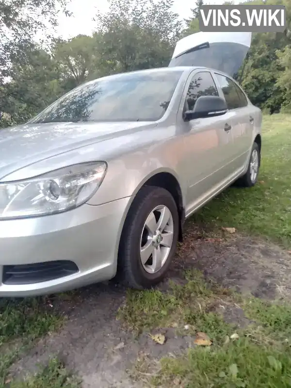 Ліфтбек Skoda Octavia 2011 1.6 л. Ручна / Механіка обл. Сумська, Глухів - Фото 1/21