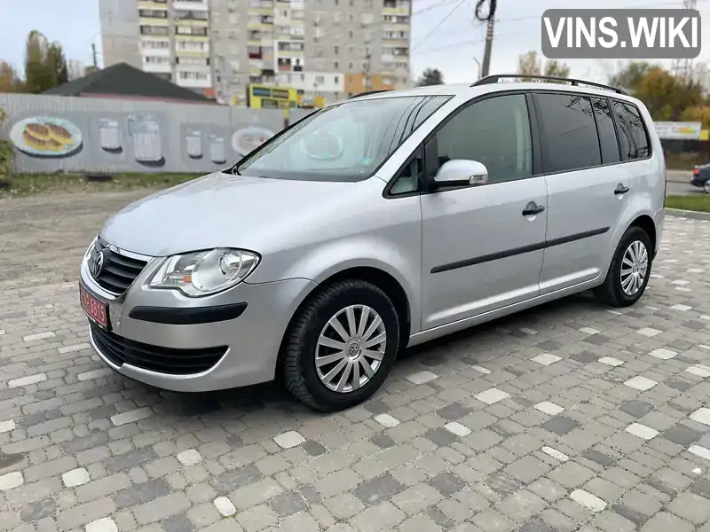 Минивэн Volkswagen Touran 2009 1.39 л. Ручная / Механика обл. Киевская, Вышгород - Фото 1/20