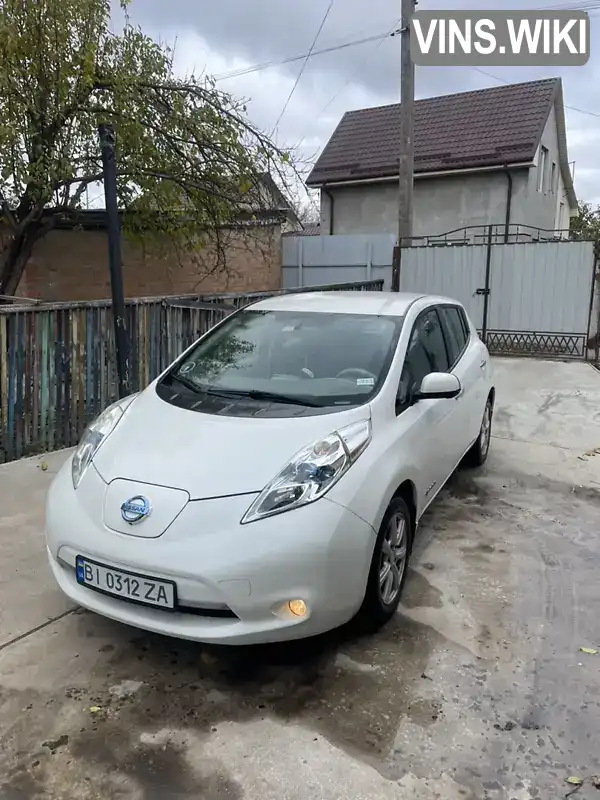 Хэтчбек Nissan Leaf 2013 null_content л. обл. Полтавская, Полтава - Фото 1/10