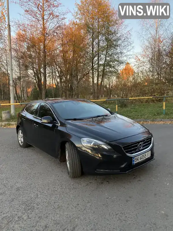 Хетчбек Volvo V40 2012 1.6 л. Ручна / Механіка обл. Рівненська, Рівне - Фото 1/9