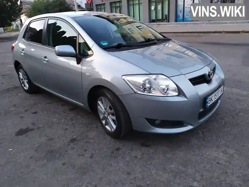 Хэтчбек Toyota Auris 2009 1.4 л. Ручная / Механика обл. Ровенская, Дубно - Фото 1/13