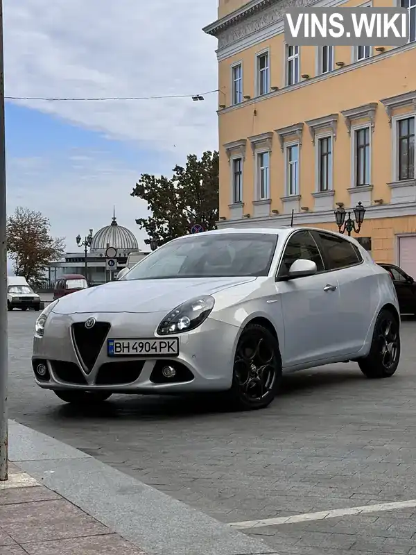 Хетчбек Alfa Romeo Giulietta 2014 1.37 л. Автомат обл. Київська, Київ - Фото 1/21