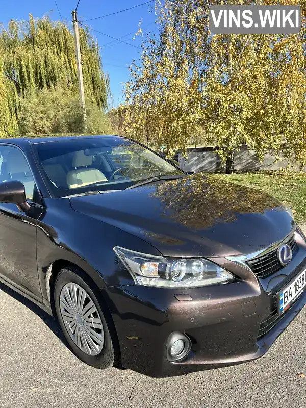 JTHKD5BH702029379 Lexus CT 2011 Хэтчбек 1.8 л. Фото 2