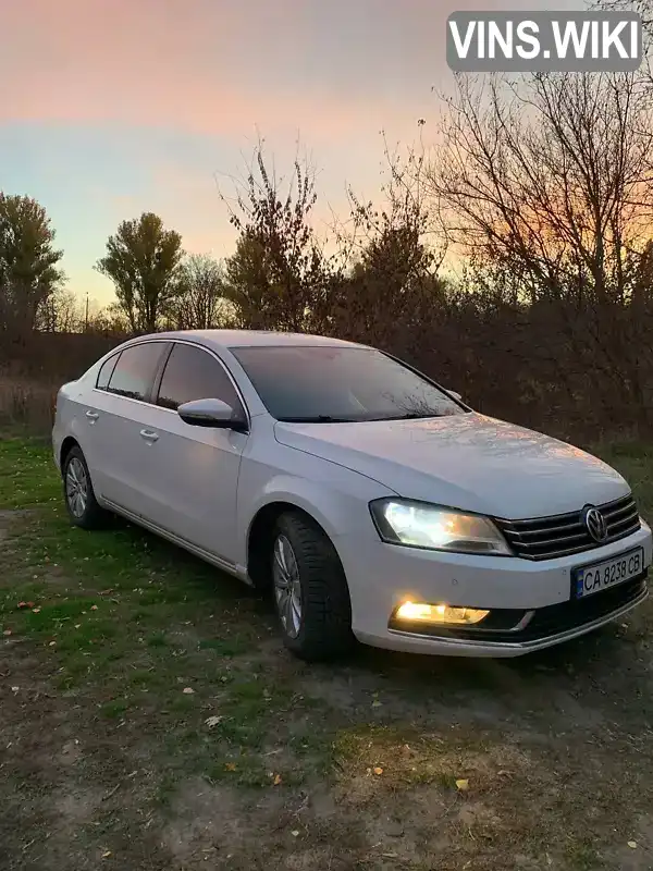 Седан Volkswagen Passat 2011 1.6 л. Ручна / Механіка обл. Черкаська, Кам'янка - Фото 1/21