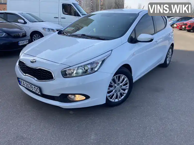 Хетчбек Kia Ceed 2013 1.6 л. Ручна / Механіка обл. Київська, Київ - Фото 1/18