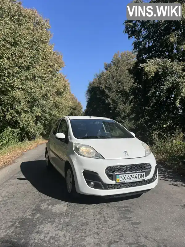 Хетчбек Peugeot 107 2014 1 л. Робот обл. Хмельницька, Старокостянтинів - Фото 1/12