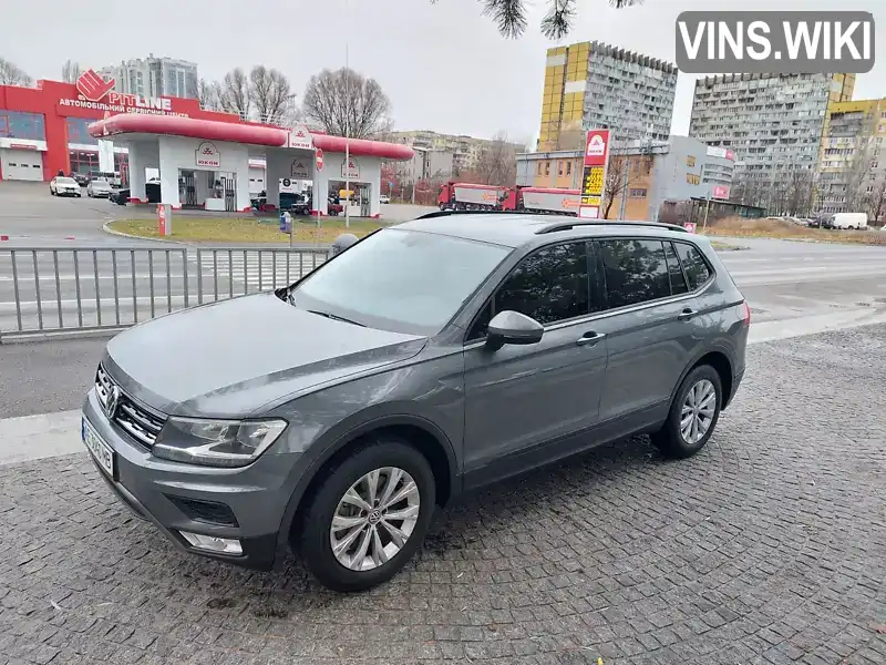 3VV1B7AXXKM147009 Volkswagen Tiguan 2019 Позашляховик / Кросовер 1.98 л. Фото 1