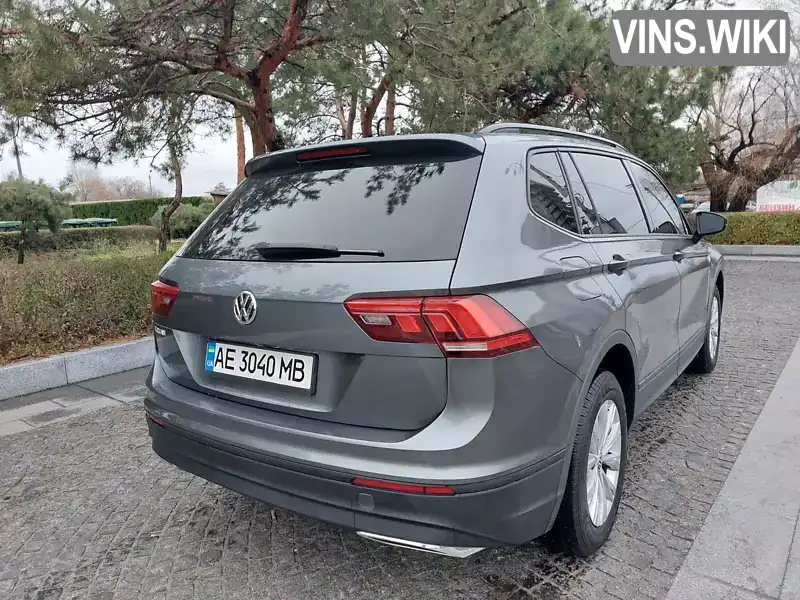 3VV1B7AXXKM147009 Volkswagen Tiguan 2019 Позашляховик / Кросовер 1.98 л. Фото 3