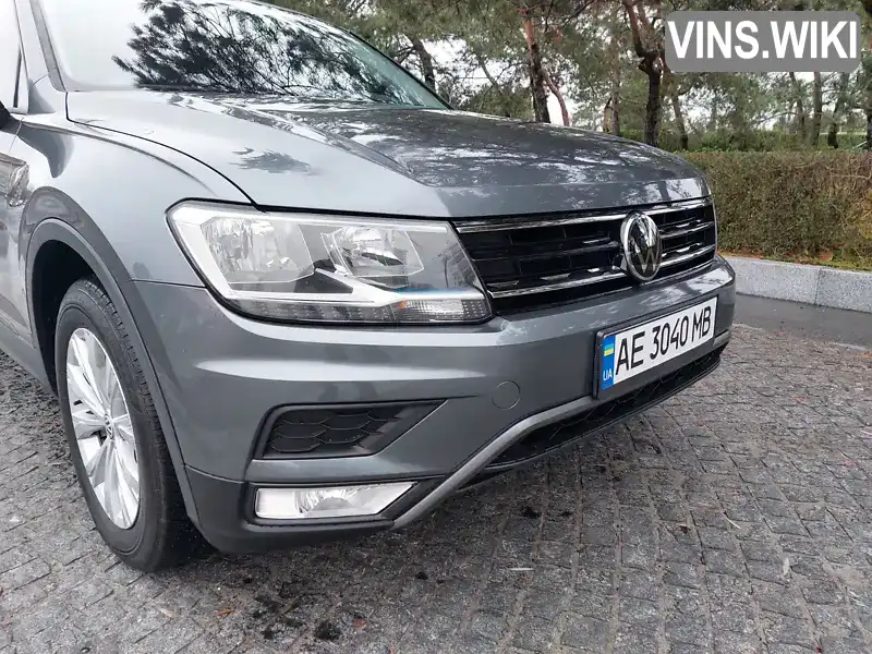 3VV1B7AXXKM147009 Volkswagen Tiguan 2019 Позашляховик / Кросовер 1.98 л. Фото 4