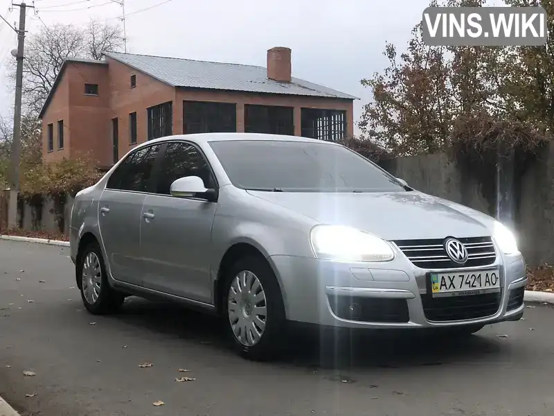 Седан Volkswagen Jetta 2008 1.6 л. Ручная / Механика обл. Харьковская, Харьков - Фото 1/21