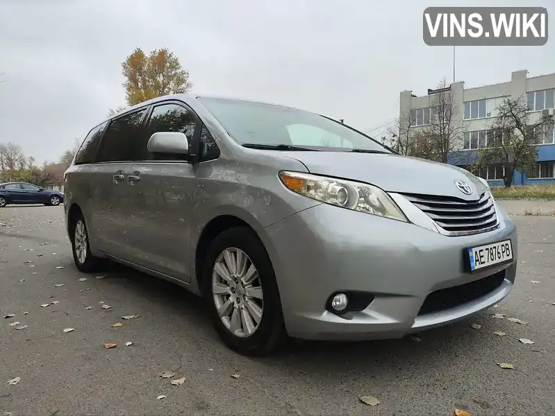 Мінівен Toyota Sienna 2017 3.5 л. Автомат обл. Дніпропетровська, Дніпро (Дніпропетровськ) - Фото 1/21