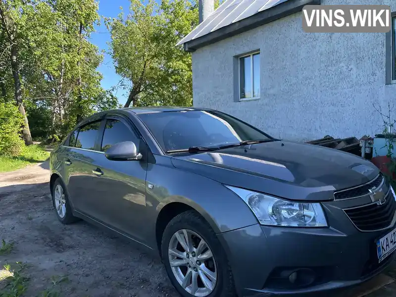 Седан Chevrolet Cruze 2013 1.8 л. обл. Київська, Київ - Фото 1/21