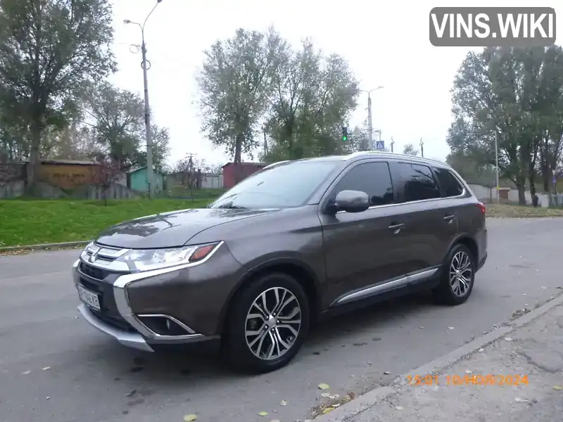 Внедорожник / Кроссовер Mitsubishi Outlander 2018 2.36 л. Вариатор обл. Запорожская, Запорожье - Фото 1/21