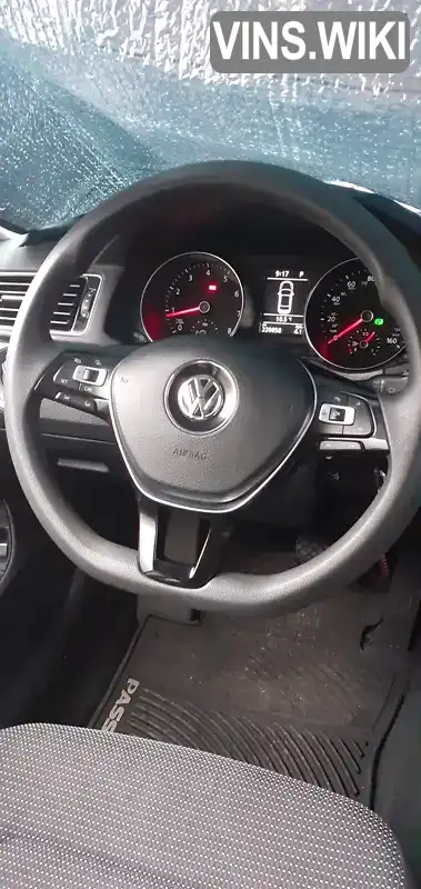 Седан Volkswagen Passat 2016 1.8 л. Автомат обл. Полтавская, Кременчуг - Фото 1/5