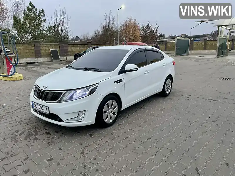 Седан Kia Rio 2012 1.4 л. Ручная / Механика обл. Ровенская, Ровно - Фото 1/17