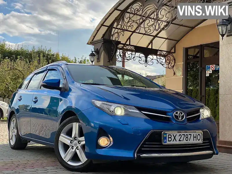 Универсал Toyota Auris 2014 2 л. Ручная / Механика обл. Хмельницкая, Дунаевцы - Фото 1/21