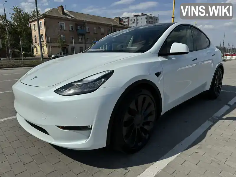 Внедорожник / Кроссовер Tesla Model Y 2020 null_content л. Автомат обл. Винницкая, Винница - Фото 1/21