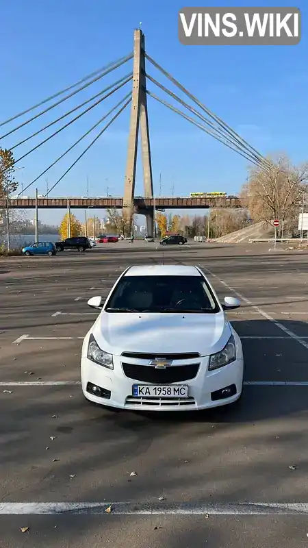 Седан Chevrolet Cruze 2011 1.8 л. Ручная / Механика обл. Киевская, Киев - Фото 1/21