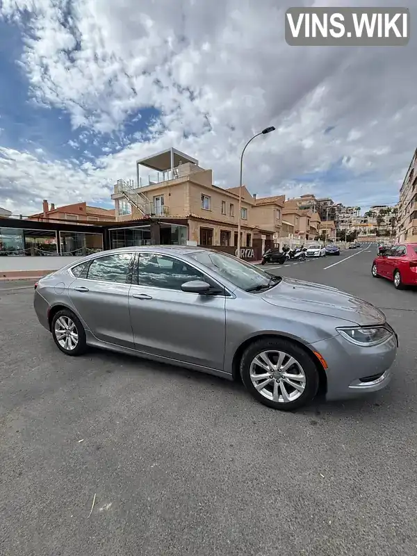 Седан Chrysler 200 2015 2.36 л. Автомат обл. Закарпатская, Ужгород - Фото 1/21