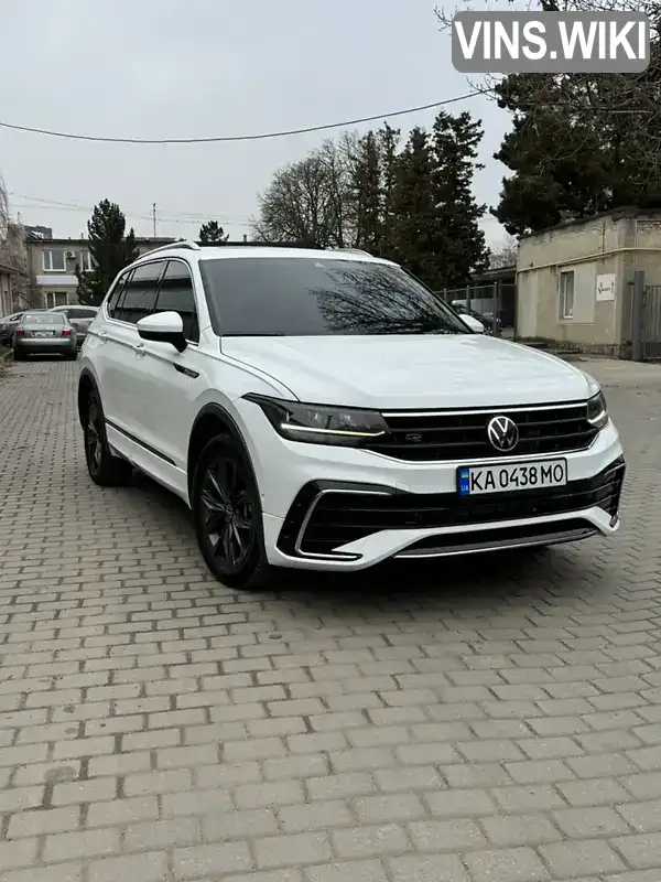 3VV3B7AX1NM012871 Volkswagen Tiguan 2021 Позашляховик / Кросовер 1.98 л. Фото 1