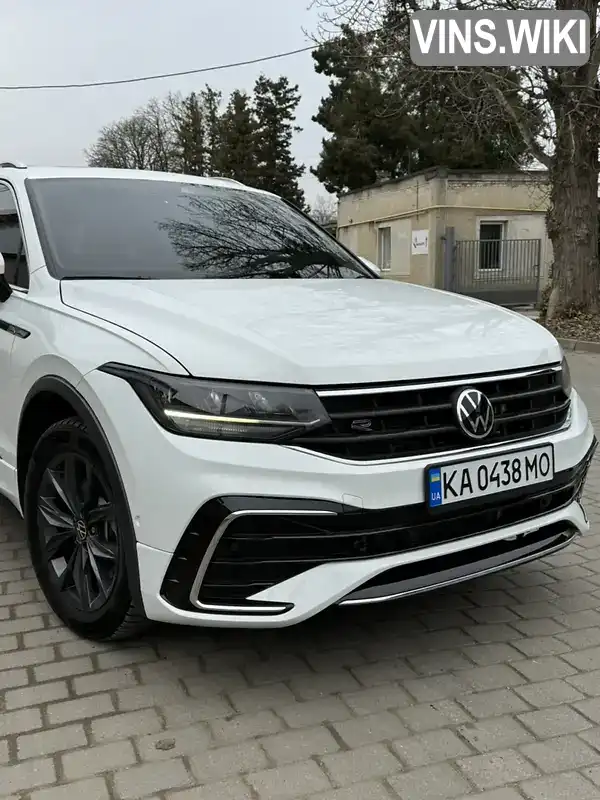 3VV3B7AX1NM012871 Volkswagen Tiguan 2021 Позашляховик / Кросовер 1.98 л. Фото 2