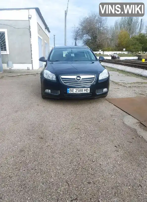 Універсал Opel Insignia 2013 2 л. Ручна / Механіка обл. Миколаївська, Миколаїв - Фото 1/21