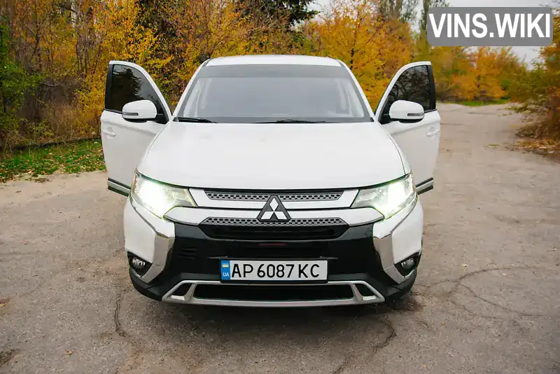 Внедорожник / Кроссовер Mitsubishi Outlander 2018 2.36 л. Автомат обл. Запорожская, Запорожье - Фото 1/21