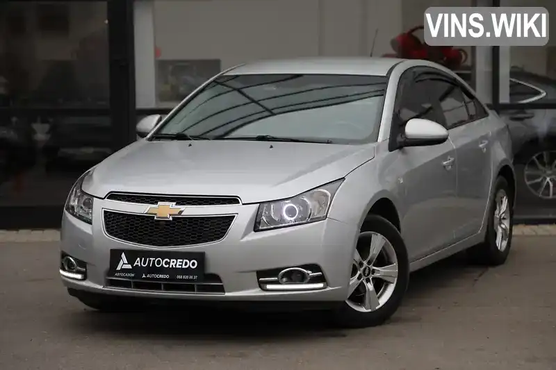 Седан Chevrolet Cruze 2012 1.8 л. Ручная / Механика обл. Харьковская, Харьков - Фото 1/17