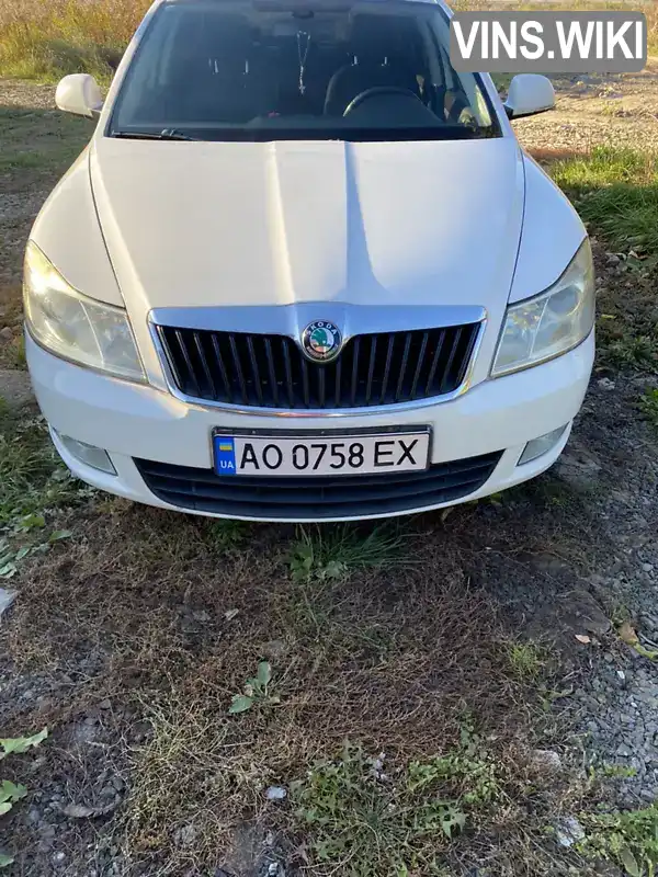 Универсал Skoda Octavia 2012 2 л. Автомат обл. Закарпатская, Ужгород - Фото 1/10