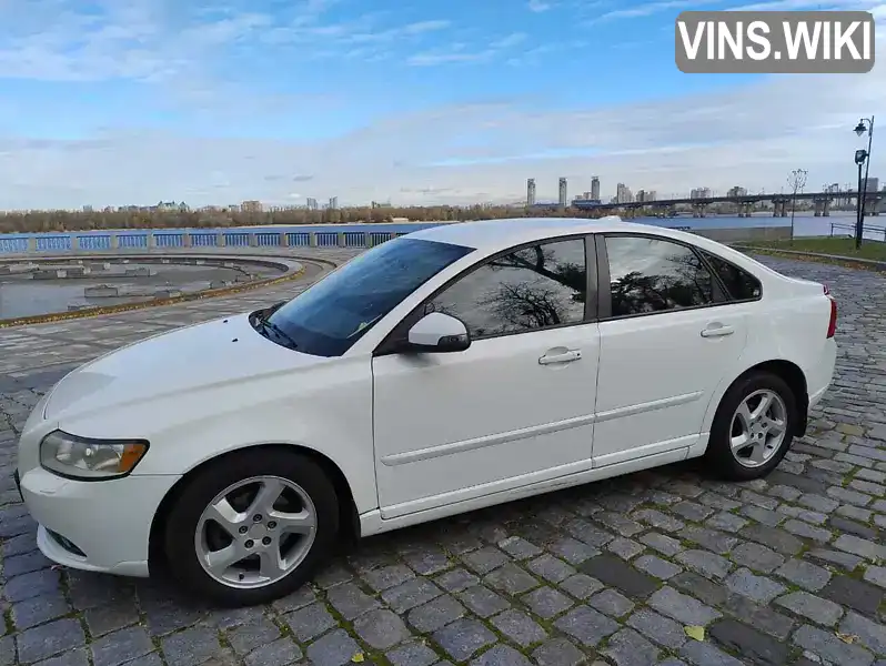 Седан Volvo S40 2012 2 л. Автомат обл. Киевская, Киев - Фото 1/9