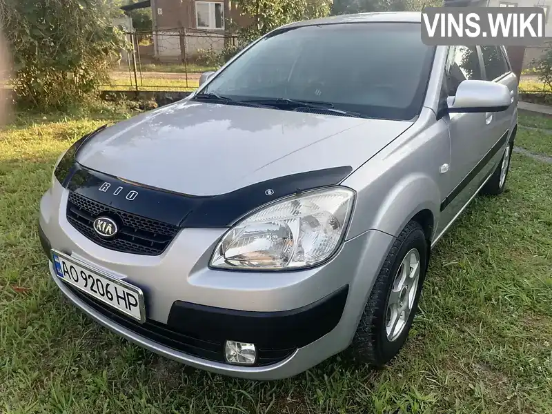 Хетчбек Kia Rio 2008 1.4 л. Ручна / Механіка обл. Закарпатська, Берегове - Фото 1/13