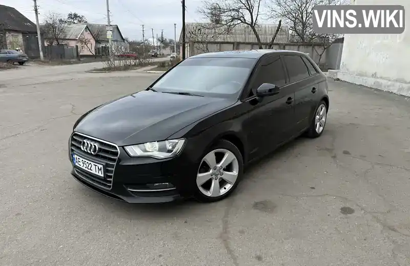 WAUZZZ8V6GA027139 Audi A3 2015 Хетчбек 2 л. Фото 1